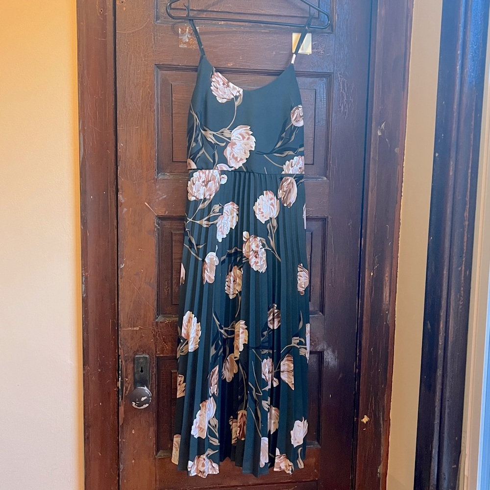 Floral Midi Dress with Pleated Skirt